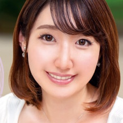 宇佐美まき