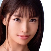 新山麻由美