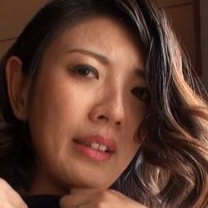 岩瀬冴子