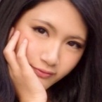 女沢りさ