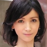 美堂かなえ