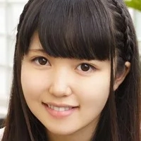 白桃心奈
