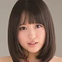 月本愛
