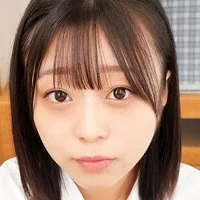 和栗ゆゆ